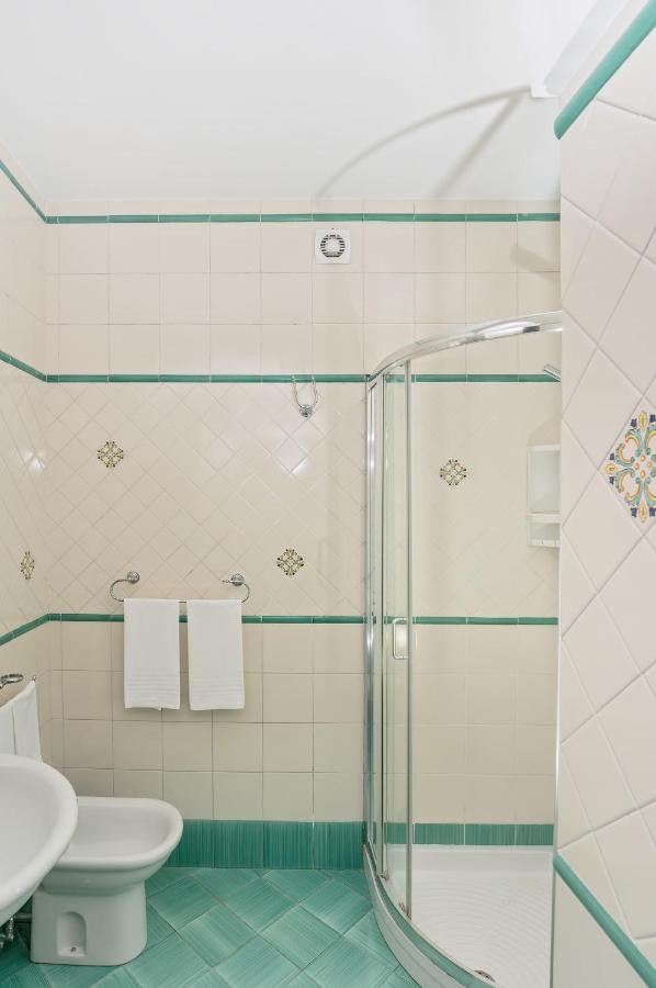 Capri Town Apartments Экстерьер фото