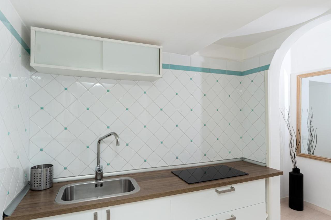 Capri Town Apartments Экстерьер фото